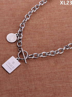 男女个性方块吊牌钛钢吊坠项链社会嘻哈LOVE GRACE字母挂件锁骨链