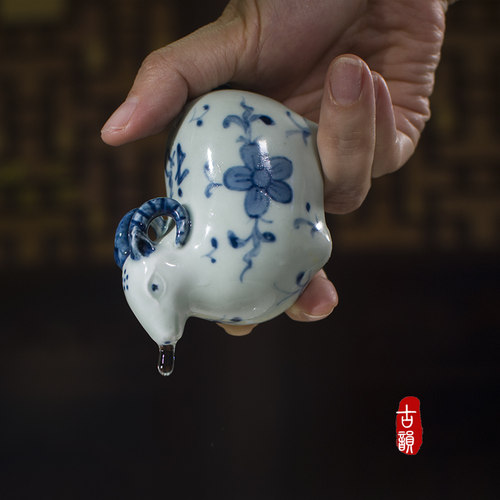 陶瓷手绘青花砚滴仿古文房水滴壶创意动物羊墨书滴国画砚台加水 - 图0
