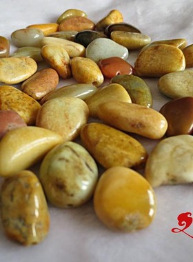 新疆和田玉籽料手链红沁原石