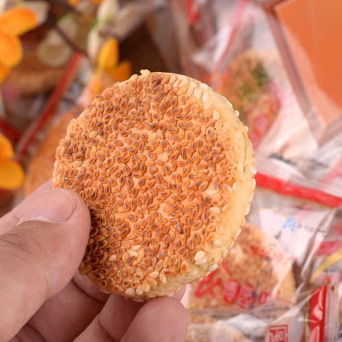 湖北特产食博园黄石港饼950克  独立小包 黑白二口味 酥香芝麻饼 - 图0