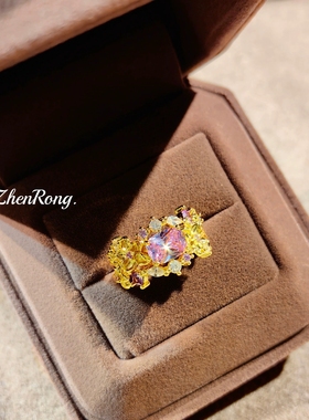 Young黄金色复古超闪紫钻戒指小众设计中古拉丝宫廷风轻奢食指女