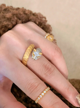 高级感老钱风指尖贵气钻豹戒指法式轻奢复古微镶猎豹指环豹子女戒