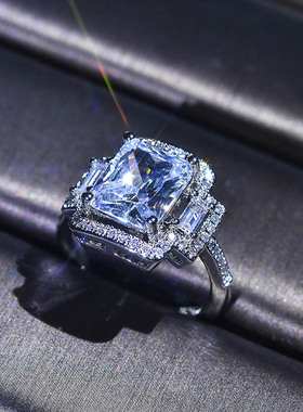 young仿进口d色莫桑石公主镀戒指