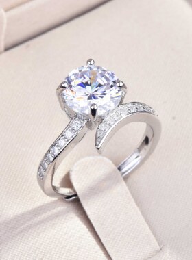 直播戒指八心八箭莫桑钻