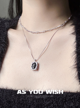 双层螺纹黑色长方形吊坠项链