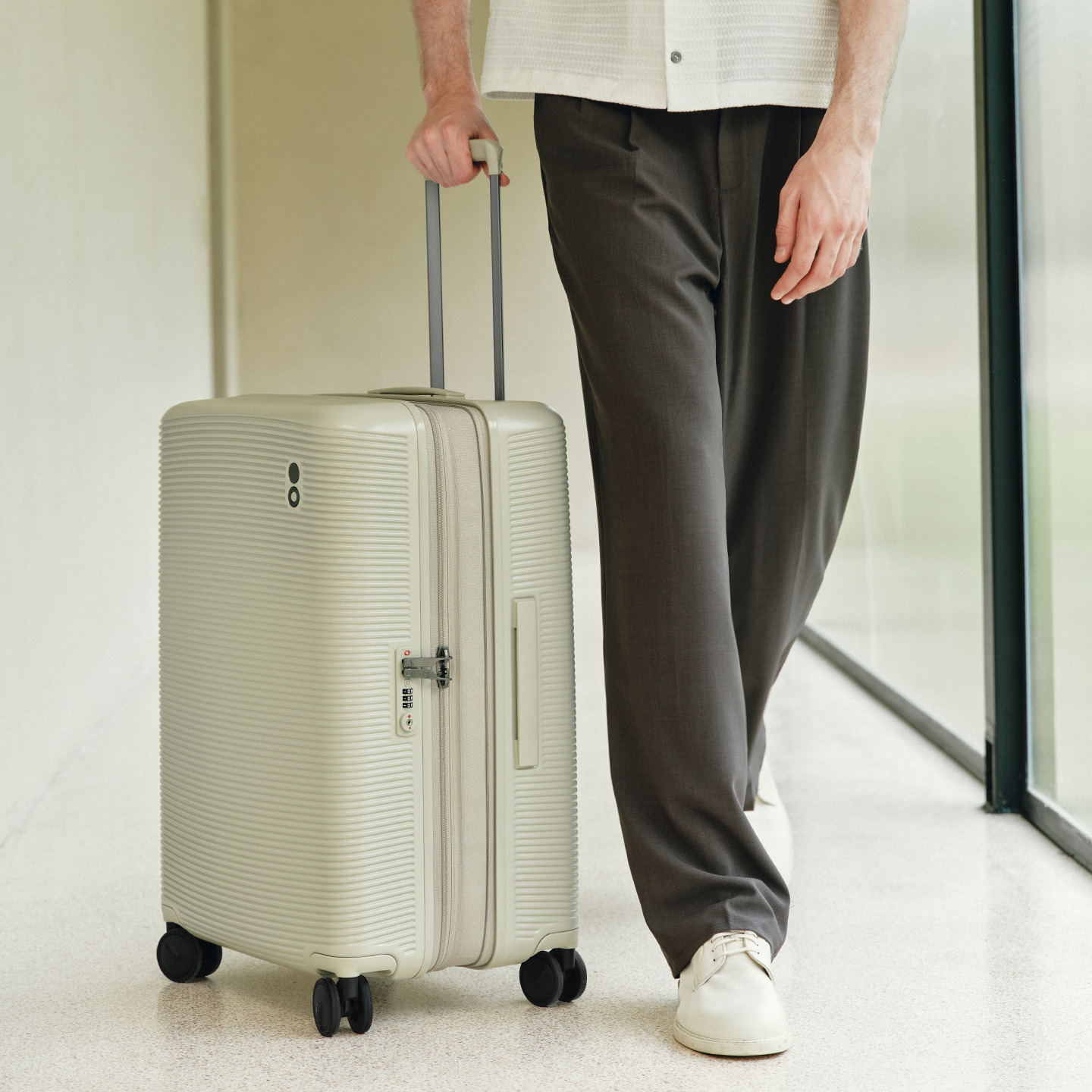 Echolac/爱可乐ULTIMA可扩容轻音抗压框架箱女大容量PC拉杆旅行箱 - 图1