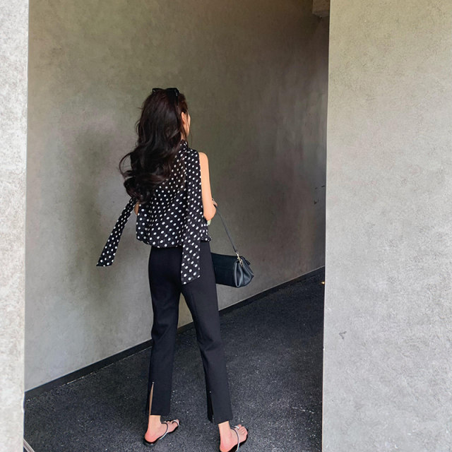 Bigyu retro chiffon polka-dot shirt ຄໍ V ຄົນອັບເດດ: commuting temperament OL sleeveless shirt loose top two-piece set
