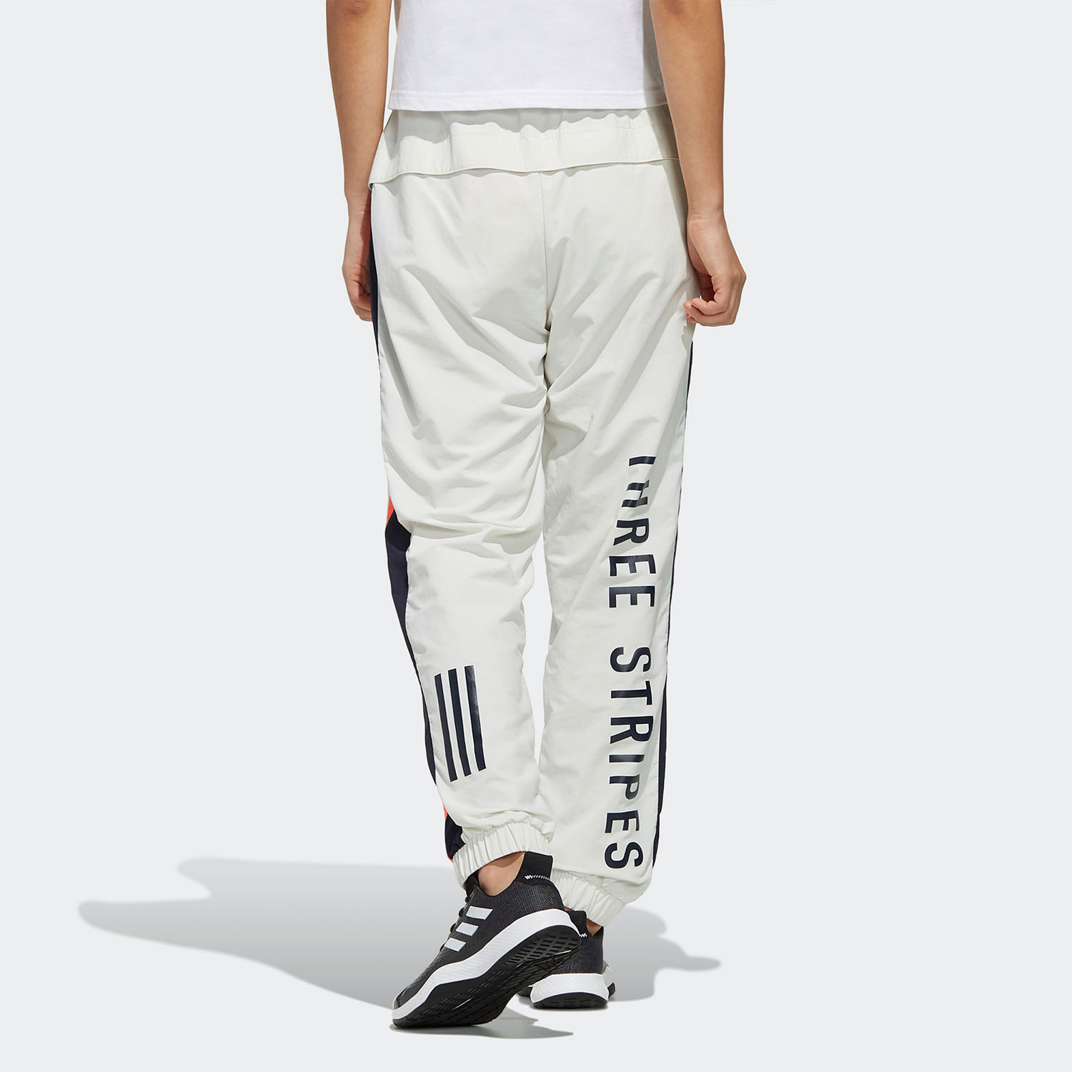 Adidas/阿迪达斯正品W.N.D. PNT女子新款运动型格休闲裤装 FM5193 - 图1