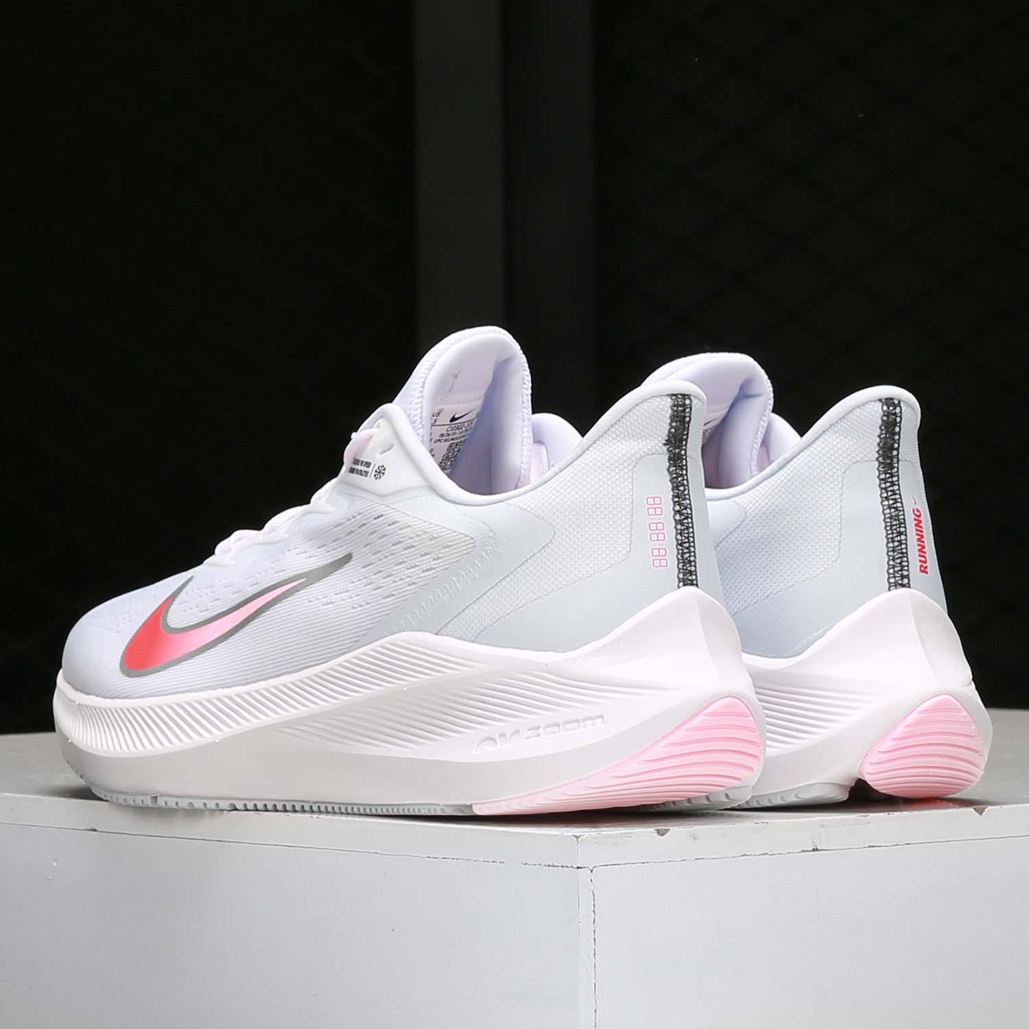 Nike/耐克官方正品 ZOOM AIR女子舒适缓震轻便运动鞋 CJ0302-105-图0