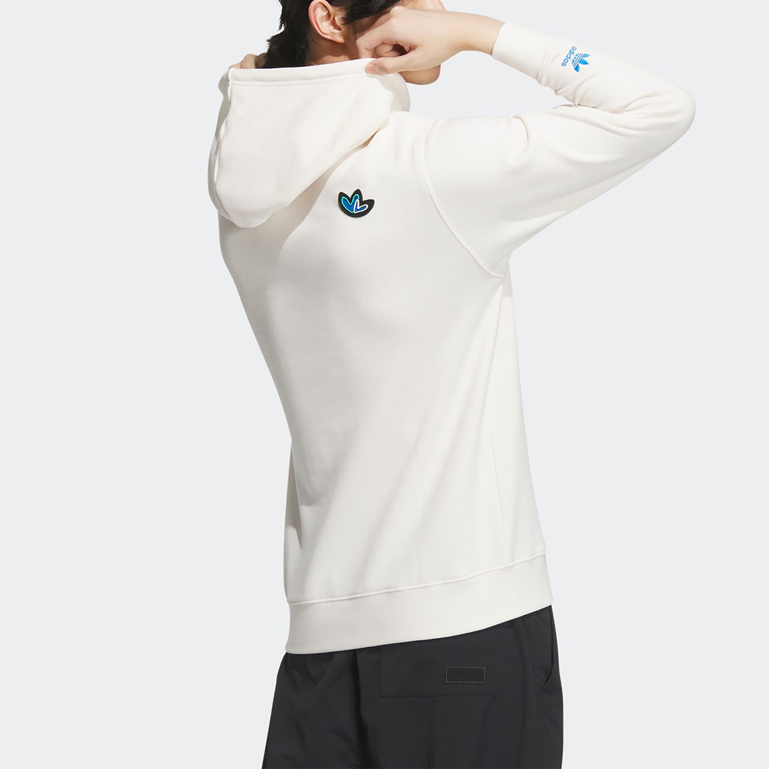 Adidas/阿迪达斯官方正品新款男女同款休闲运动连帽卫衣IK8649 - 图0