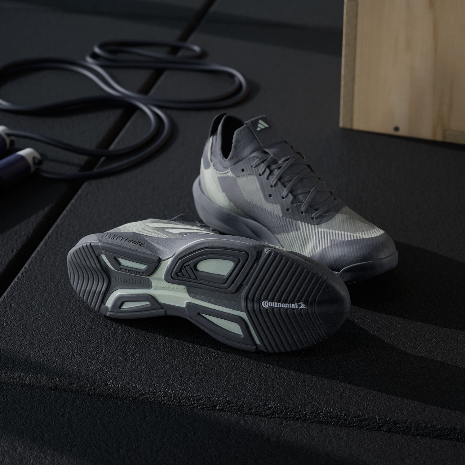 Adidas/阿迪达斯正品RAPIDMOVE男士耐磨缓震训练运动鞋 IH7518 - 图0