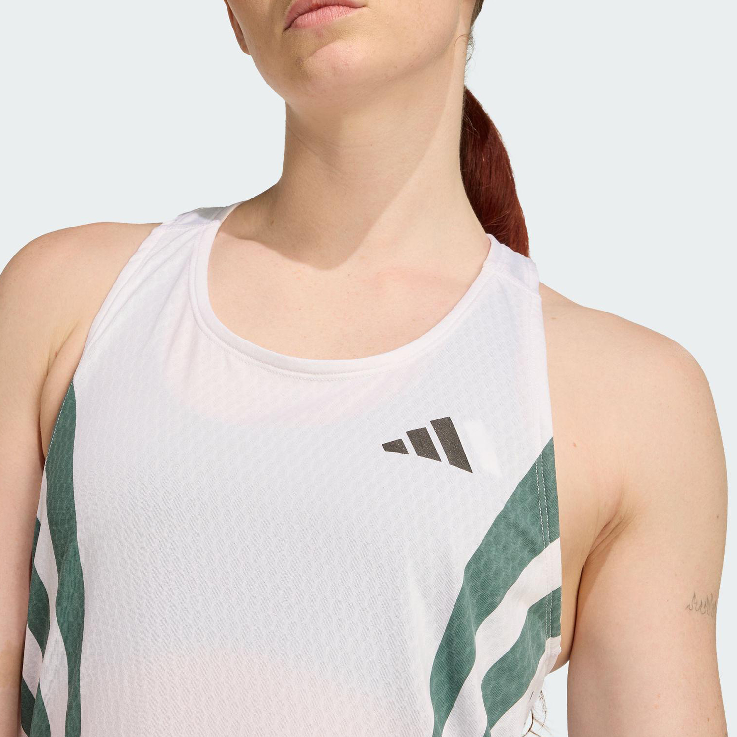 Adidas/阿迪达斯正品2025夏季款女士工字背跑步背心JZ8034 - 图2