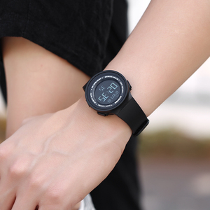 男士防水时尚手表