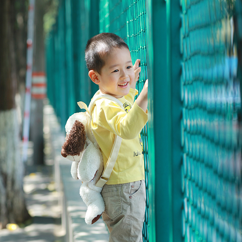 DIVAKIDS可爱女生小狗狗公仔双肩休闲背包卡通儿童双肩包幼儿书包