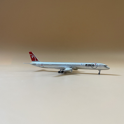 清货1:400GJ波音757-300美国西北航空仿真合金客机模型老货无彩盒