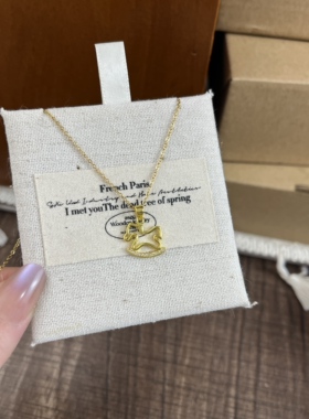 可爱童趣小木马项链女日常百搭设计感锁骨链潮流项饰