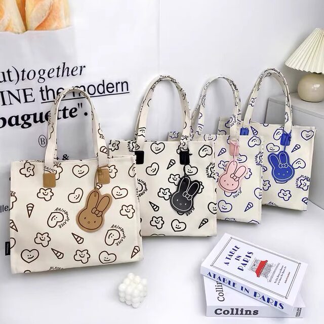 Cute Cartoon Large Capacity Canvas Bag Female Summer Student Class Tote Bag Versatile Commuting Shoulder Tote Bag