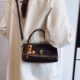 High-end simple and versatile shoulder handbag women's 2025 Korean version autumn and winter new retro fashion crossbody bag