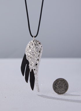 吉羽新国风檀木羽翼长款毛衣链