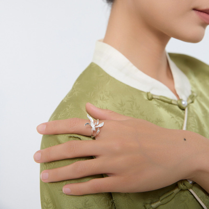 A LITTLE S925 Sterling Silver Orchid Ring