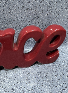 外贸风情 喜庆的红色 立体流线字母 家用陶瓷摆件 挂件