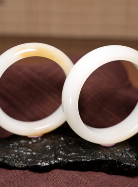 秋会长的和田玉手镯子且末料糖白