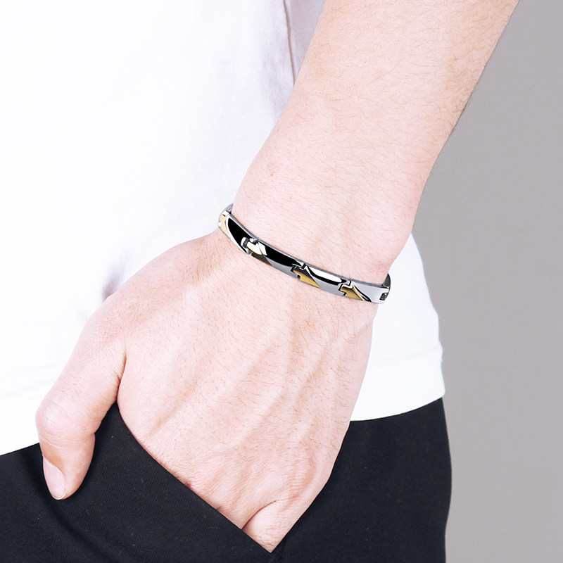 钛钢磁石男士韩版个性潮单身手镯 银鸿手链
