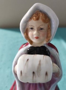 英国PARAGON帕拉贡瓷偶 杜莎夫人 女王授名 骨瓷 艺术品 收藏