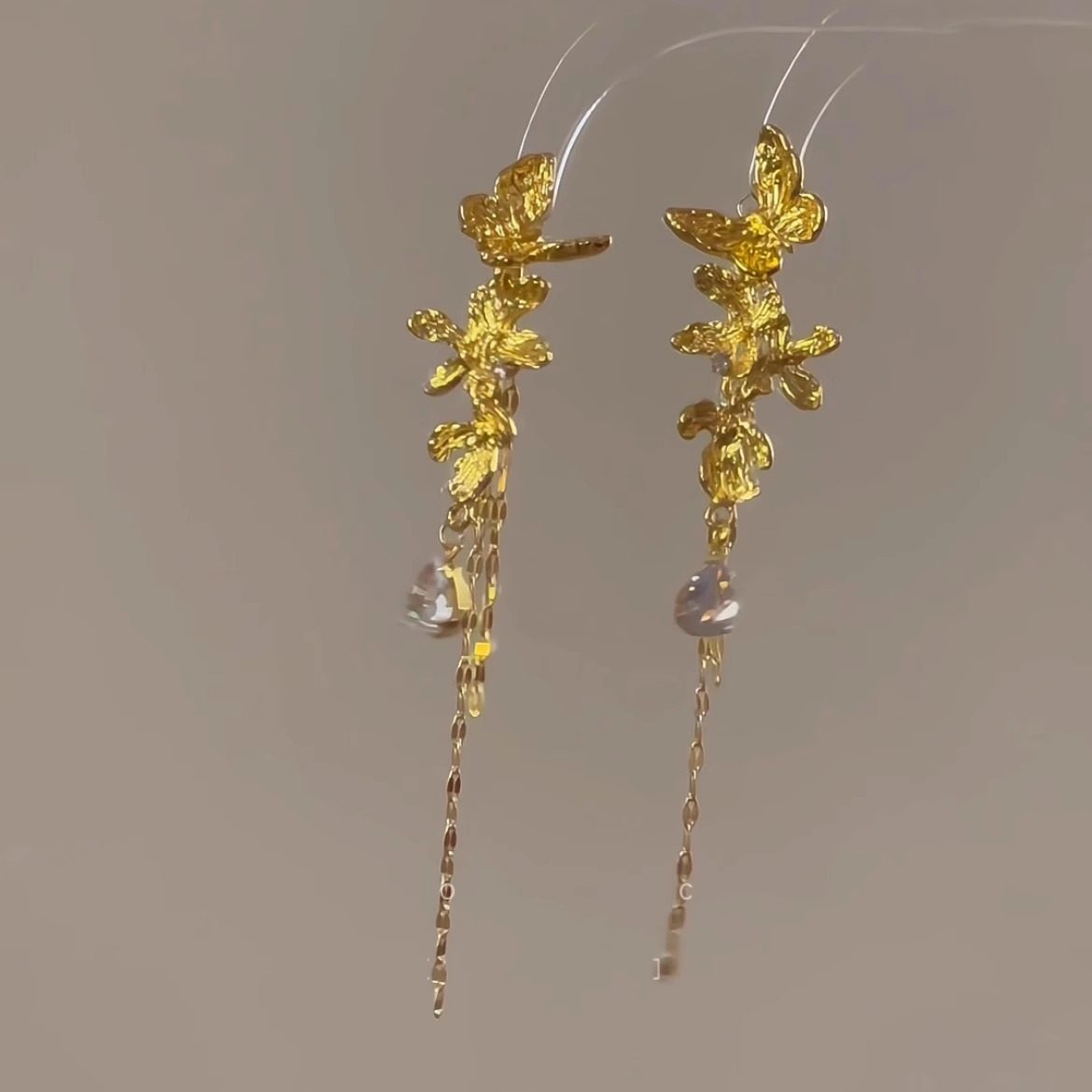 「月蝶鎏金」金色蝴蝶耳环女高级感流苏耳坠液态金属复古法式耳饰,淘宝优惠券,粉丝福利购,淘宝优惠卷