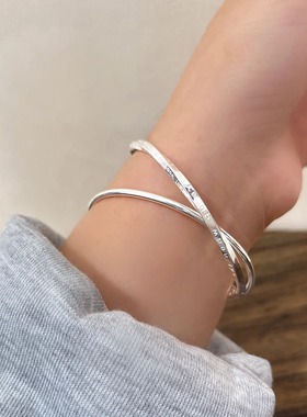 莫比乌斯环素圈手镯女款轻奢小众