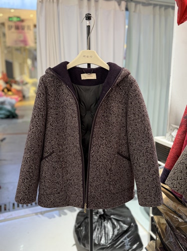 （商场同款专柜发货）中老年大码羽绒服大衣洋气妈妈冬装加厚毛呢 - 图0