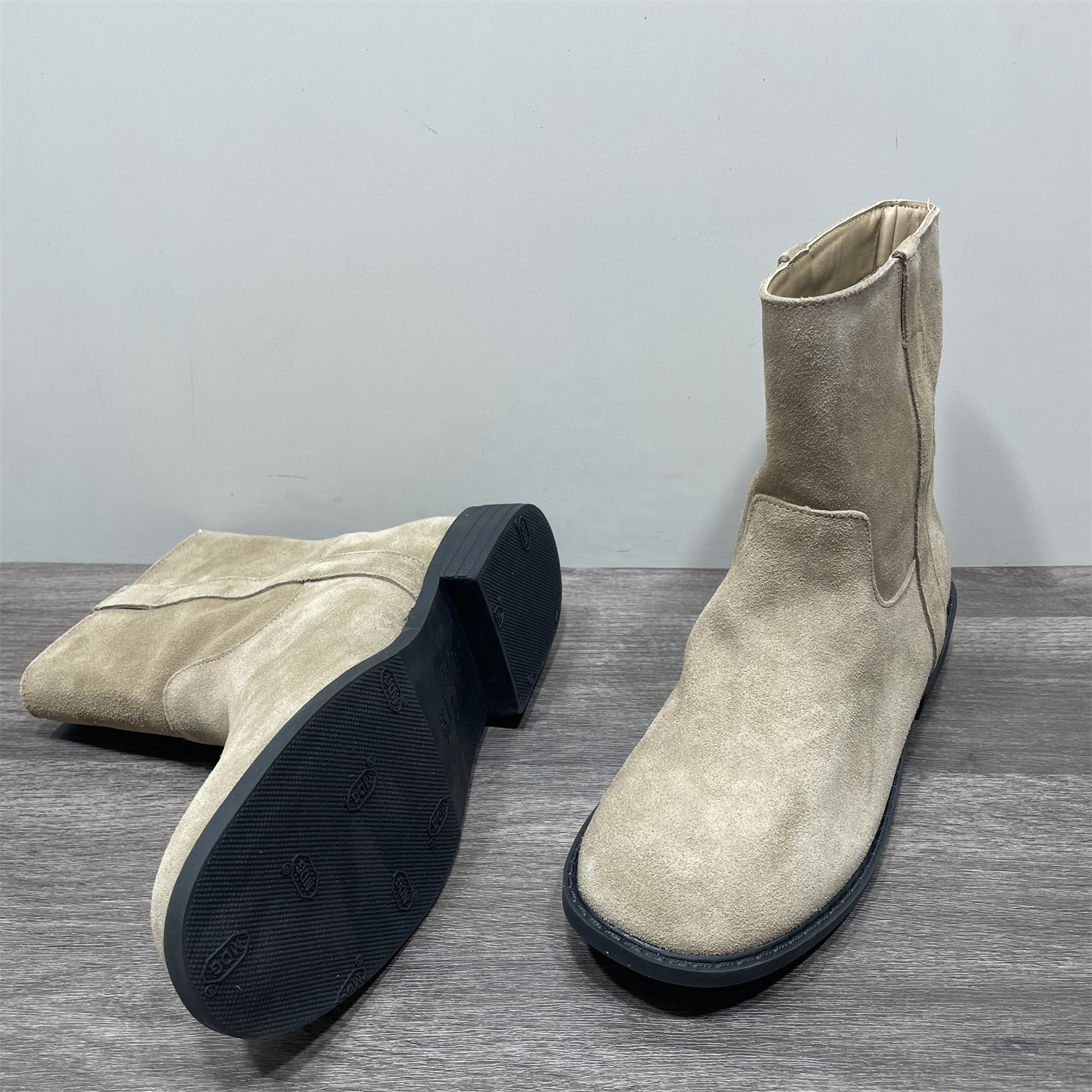 断码处理真皮低跟短靴女春秋单靴爆款百搭套筒切尔西靴复古瘦瘦靴,淘宝优惠券,粉丝福利购,淘宝优惠卷