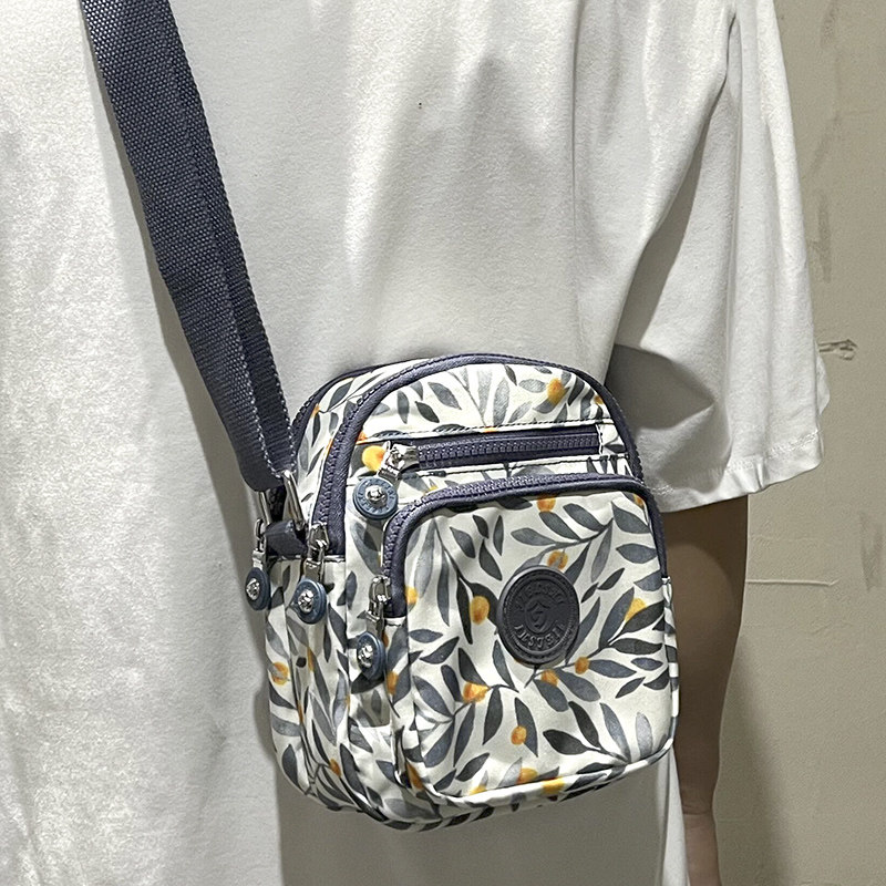 2025夏季新款包包斜挎包女帆布包妈妈包多层轻便小包包尼龙背包,淘宝优惠券,粉丝福利购,淘宝优惠卷