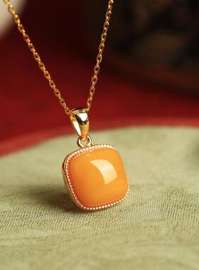 小银匠天然蜜蜡无事牌银项链吊坠