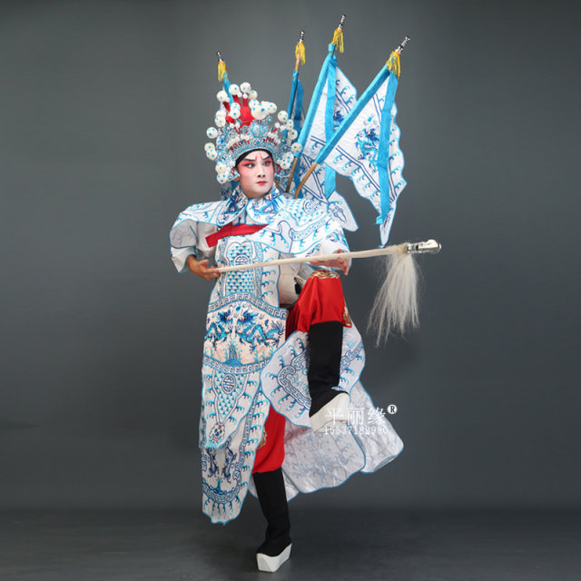 Peking Opera men rely on national opera martial artists costumes and generals rely on flags and young actors facial makeup costumes and overlords rely on big men rely on big men