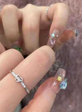 其他女银小众设计爱心镶钻戒指