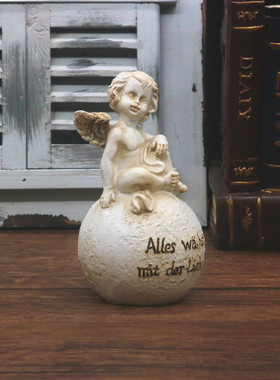 欧式树脂工艺品摆件丘比特天使坐球家居客厅软装橱窗陈列拍摄道具