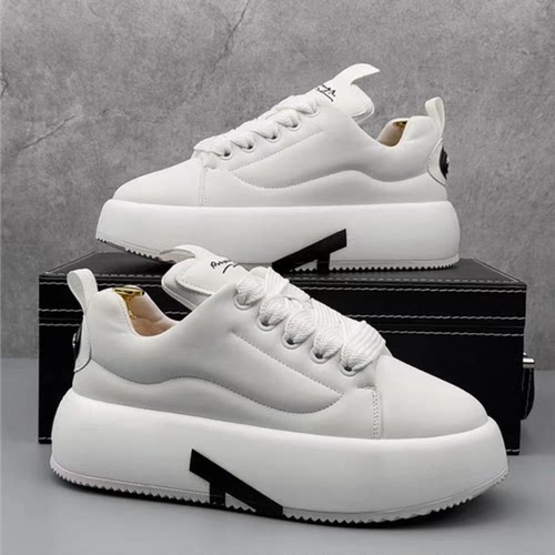 男鞋春季小众原创高级感厚底休闲小白板鞋男款透气皮面运动面包鞋 - 图2