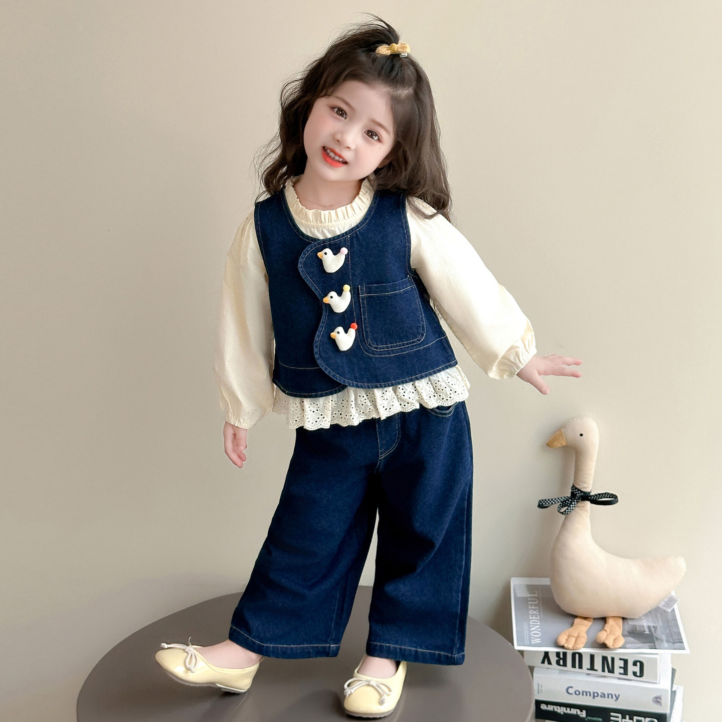 女童秋装2025新款儿童春秋款鸭子女宝宝牛仔套装秋季韩系穿搭早秋