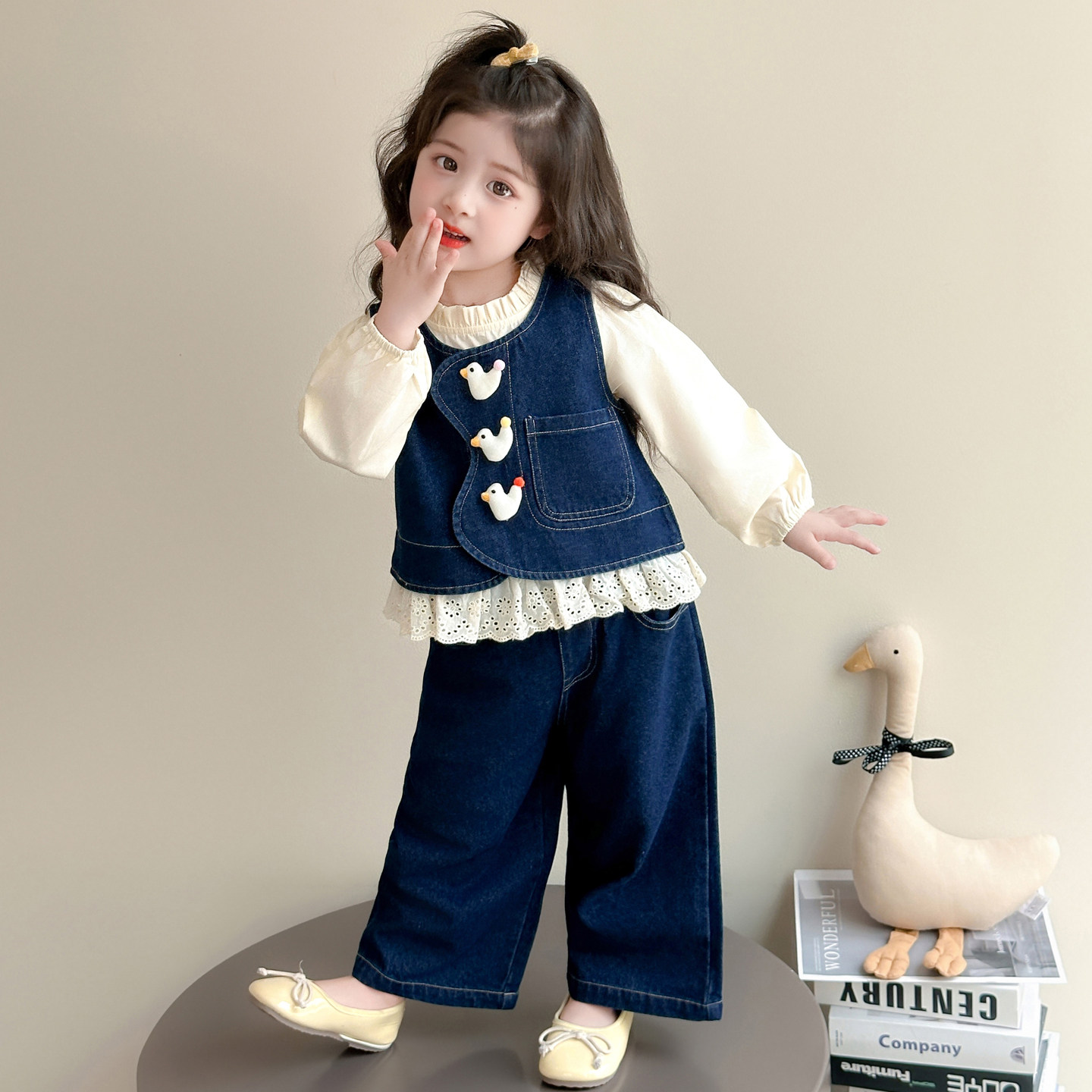 女童秋装2025新款儿童春秋款鸭子女宝宝牛仔套装秋季韩系穿搭早秋
