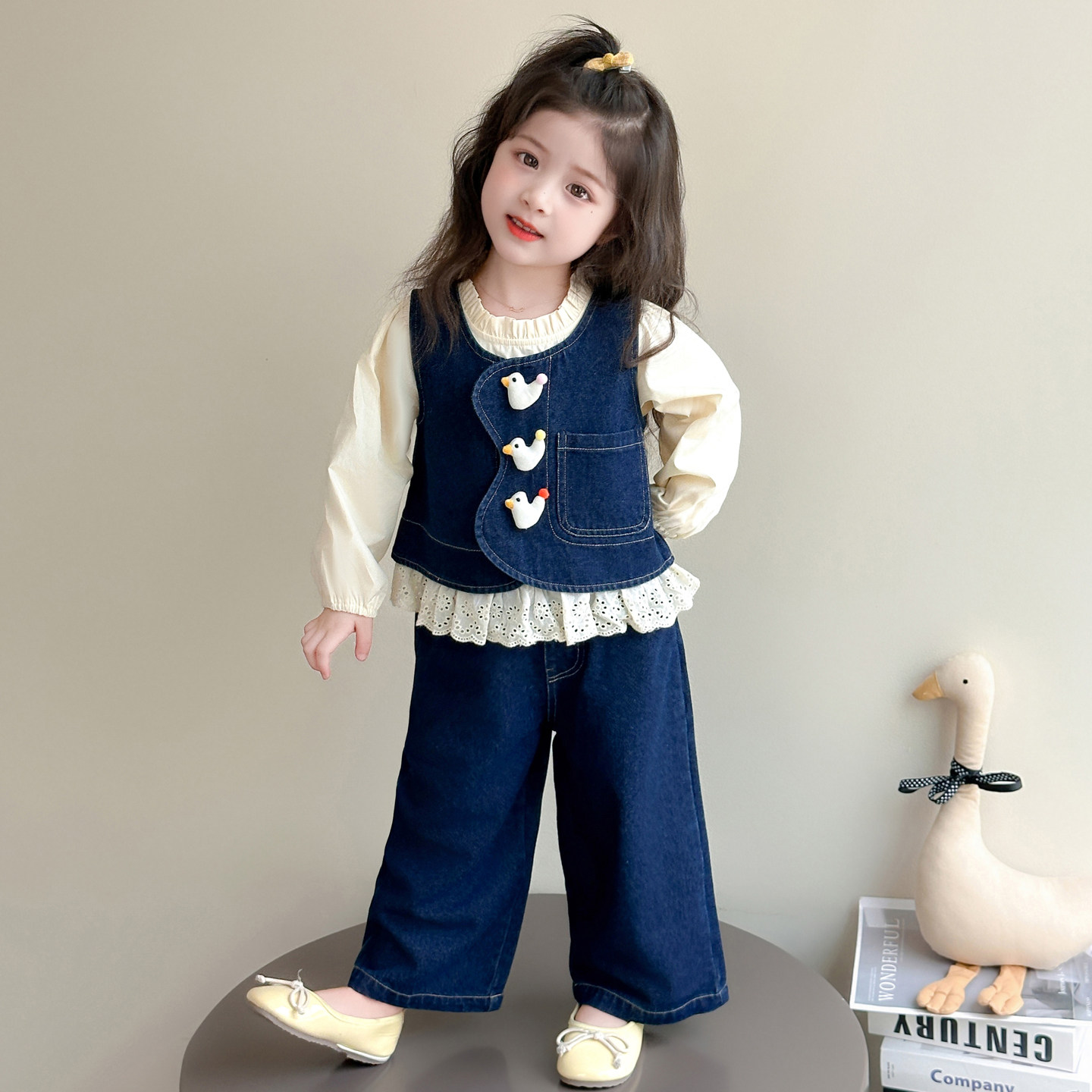 女童秋装2025新款儿童春秋款鸭子女宝宝牛仔套装秋季韩系穿搭早秋