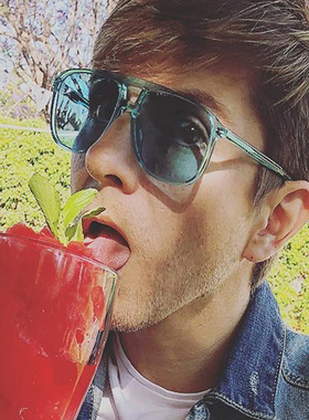 吴磊双梁飞行员式概念大框近视