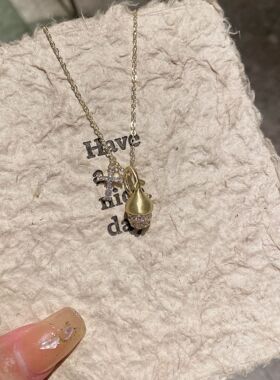 设计感十字架粉钻松果吊坠项链女轻奢复古优雅时尚百搭颈链毛衣链