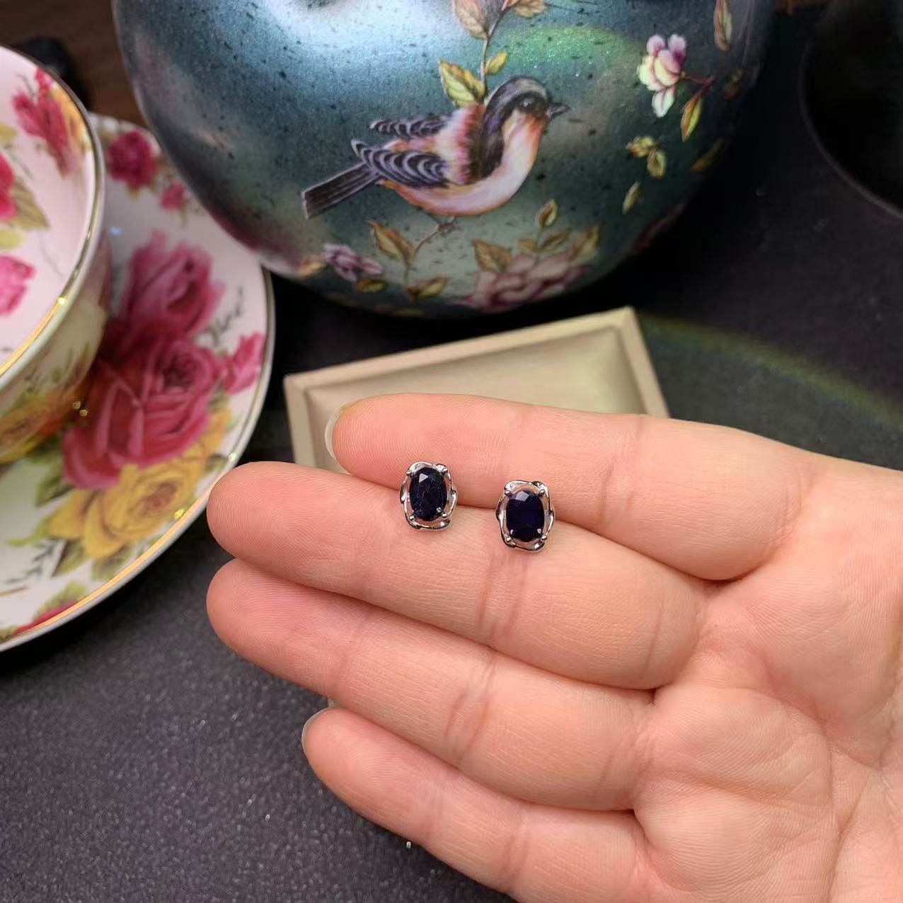 一物一图天然黑色蓝宝石耳钉925银镶嵌主石椭圆5*7MM,淘宝优惠券,粉丝福利购,淘宝优惠卷