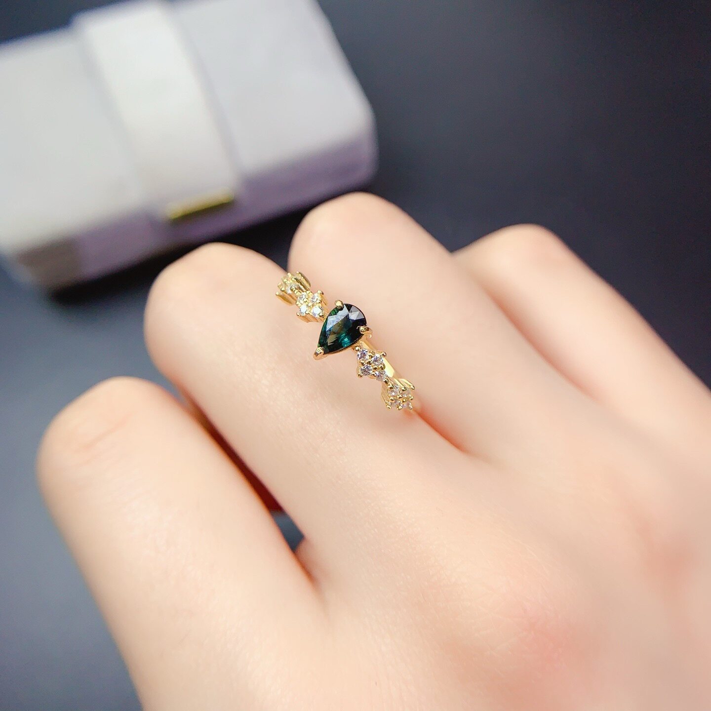 New natural sapphire ring 925 silver gold plated main stone 4*6mm fashionable water drop live ring