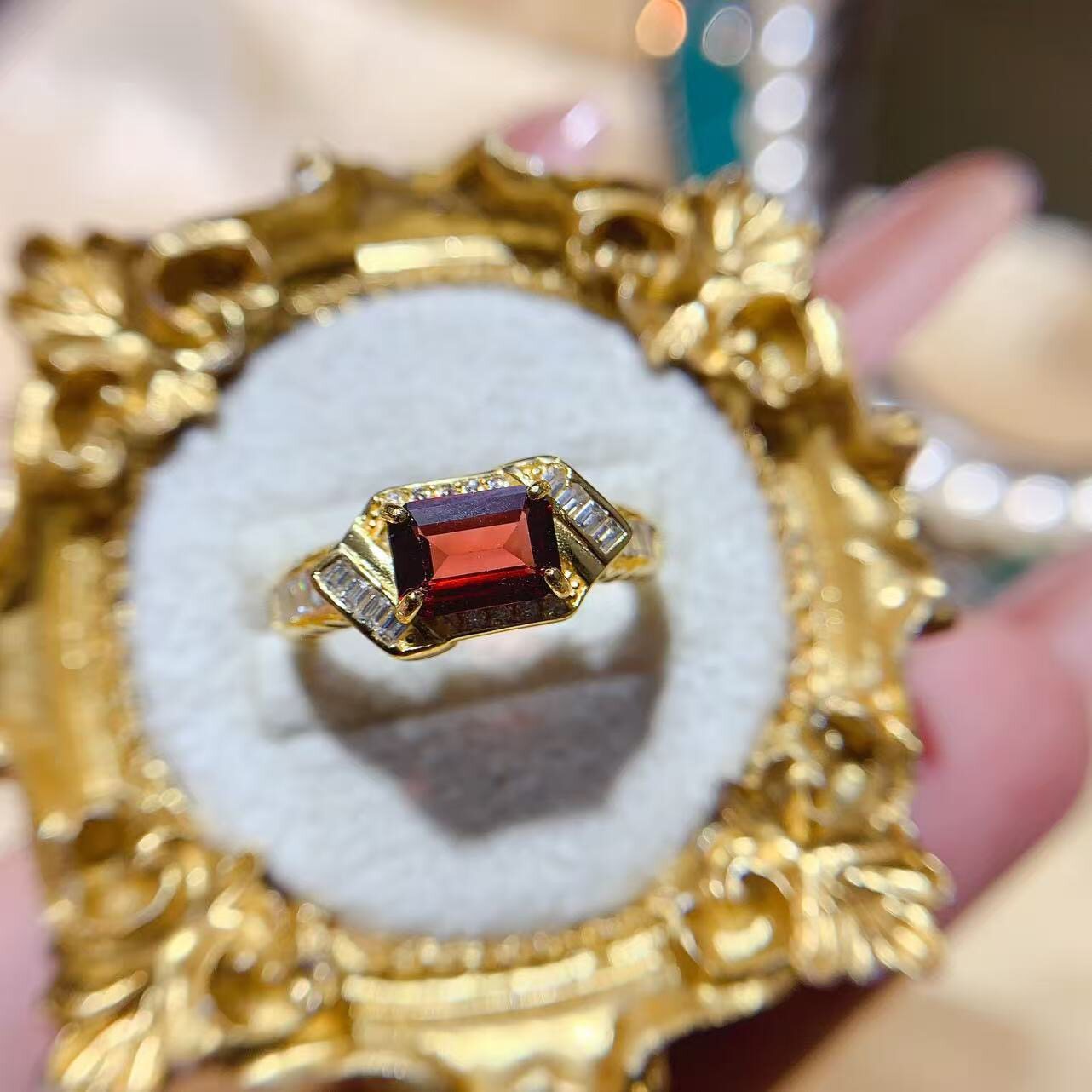 New natural garnet ring 925 silver gold plated main stone 4*6mm fashionable and versatile live ring