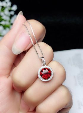 鸽子上身贵气红艳迷人7*7mm吊坠