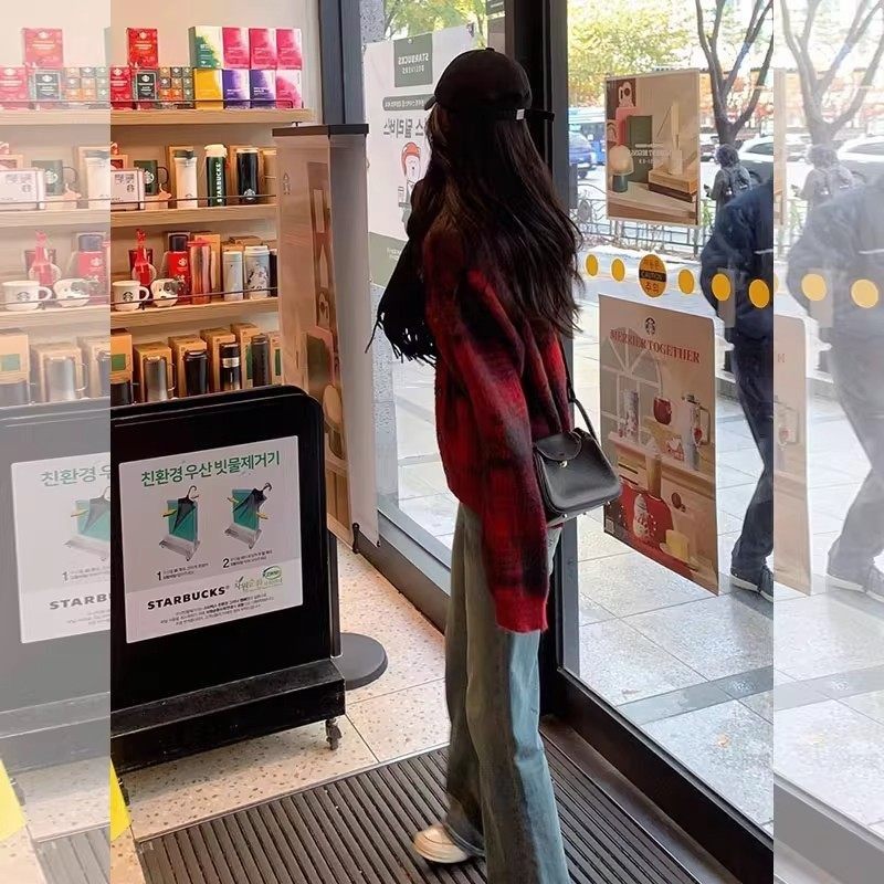 韩系氛围感新年红色格纹毛衣女2026年春季慵懒巨好看v领针织开衫,淘宝优惠券,粉丝福利购,淘宝优惠卷