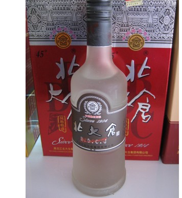 北大仓白酒 苏蒙黑珍珠2018年产老酒 浓香型45度500mL黑龙江粮食 - 图0