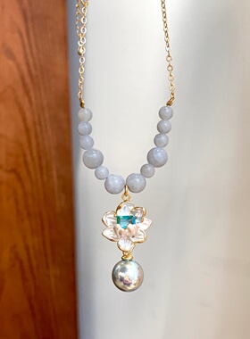 《薄荷曼波》原创春夏清新蓝色珍珠花朵吊坠轻奢小众锁骨链项链女